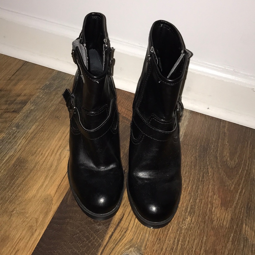 Above the ankle heel booties.